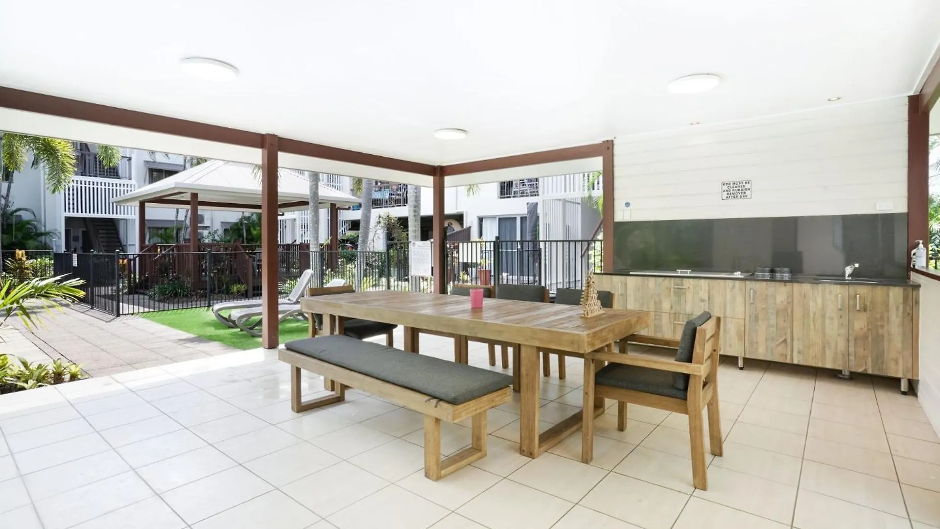 Apartment Royal Pavilions 8 Cairns